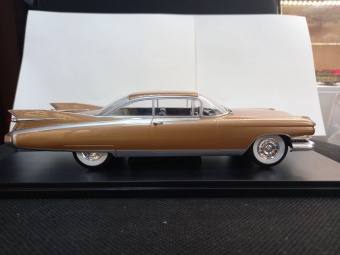  Cadillac Eldorado 1959 1:24 WHITE BOX
