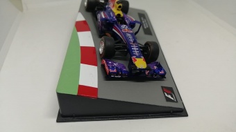 Formula 1 Auto Collection 8 - Red Bull RB 9   (2013)