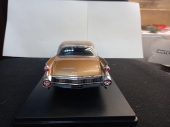  Cadillac Eldorado 1959 1:24 WHITE BOX